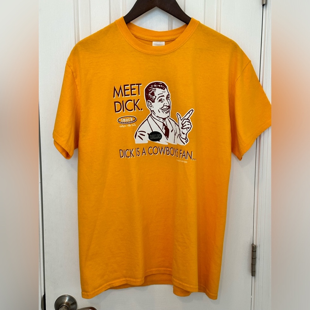 Meet Dick “Dick is a Cowboy Fan” Smack Apparel Men’s Large Tee Shirt.